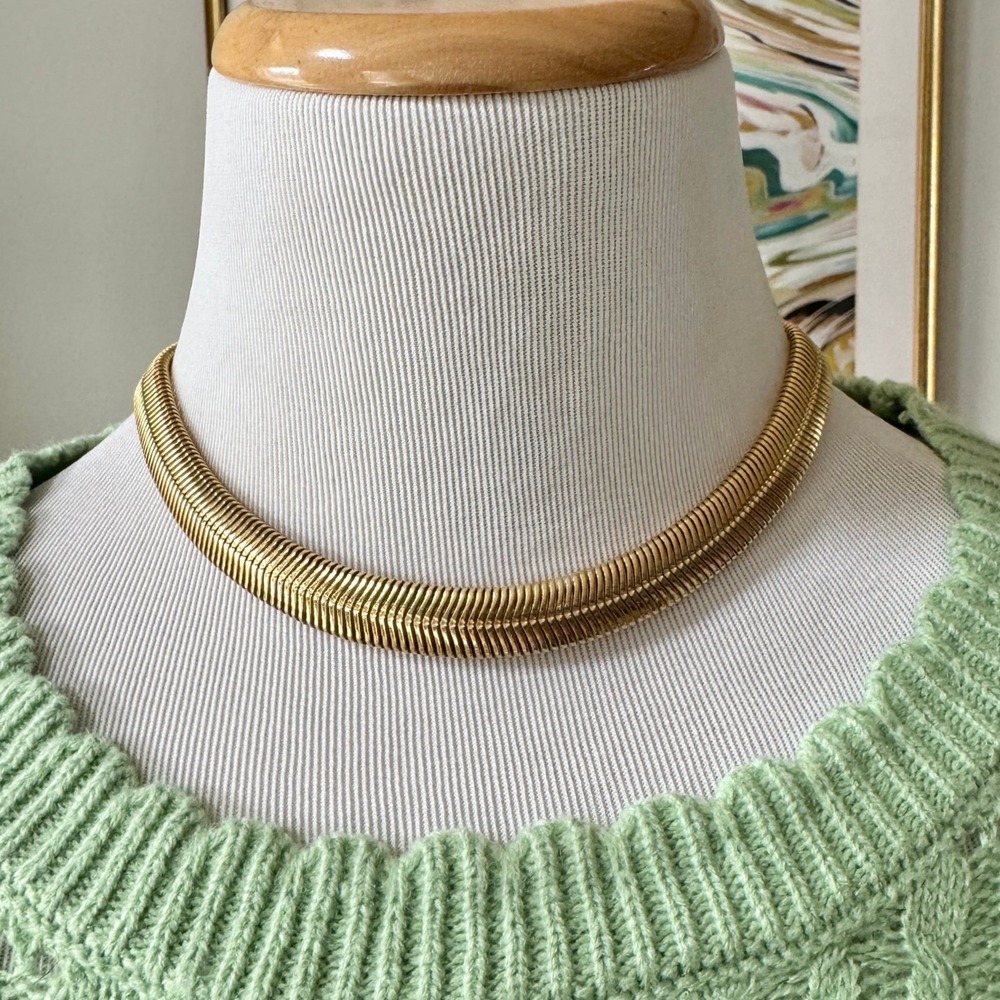 Erwin Pearl Gold Tone Omega Collar Necklace Chevron Textured Vintage 16 Inch - Picture 9 of 10